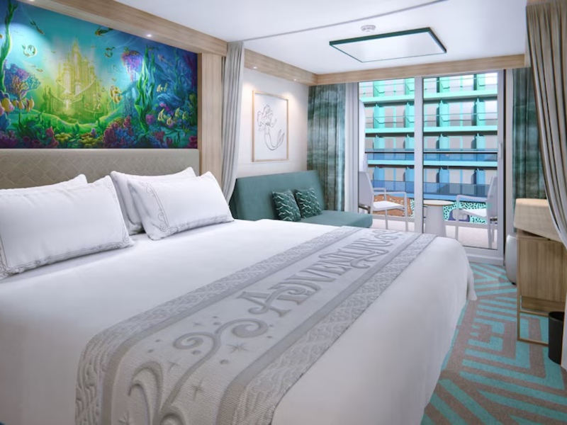 Deluxe Reef View with Verandah Stateroom